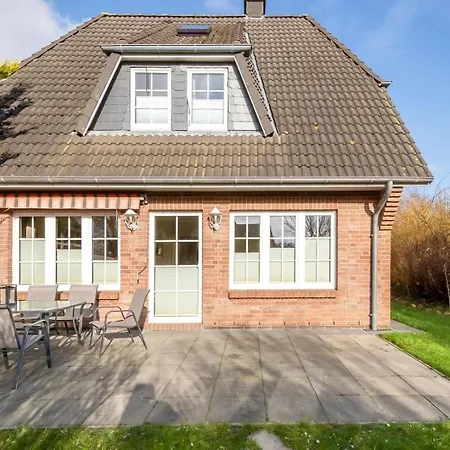 Holiday home Strandlaeufer
